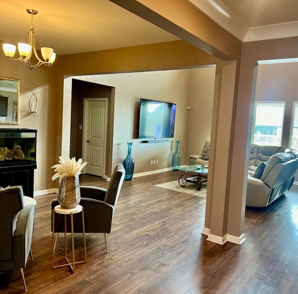 TV, stereo - 5BR home with pool, 3 baths; spacious, serene for unforgettable stays (Slidell)