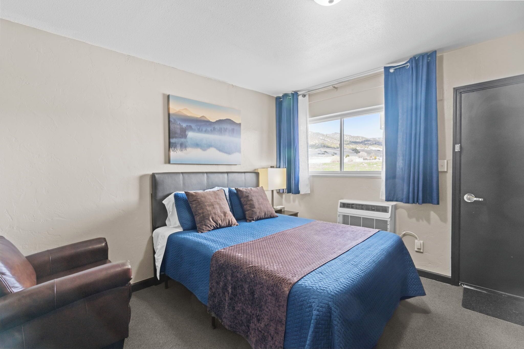 Comfort-huone, 1 keskisuuri parisänky, sauna, vuoristonäköala | Pimennysverhot, silitysrauta/-lauta, ilmainen Wi-Fi