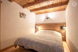 2 camere, ferro/asse da stiro, culla da viaggio, Wi-Fi gratuito