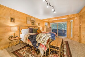 6 bedrooms, iron/ironing board, travel cot, free WiFi