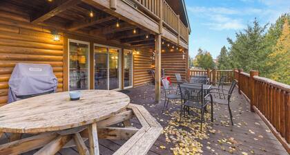 First Snow of Season: Cabin for YS Adventure,Foosball Table,Fire Pit,Hot Tub