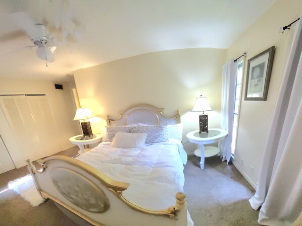 2 chambres, fer et planche à repasser, Wi-Fi, draps fournis