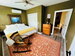 1 habitación, tabla de planchar con plancha, wifi gratis y ropa de cama