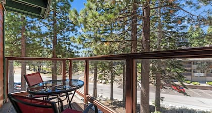 Tramway Chalet | Near Hiking, Biking, & Beach!