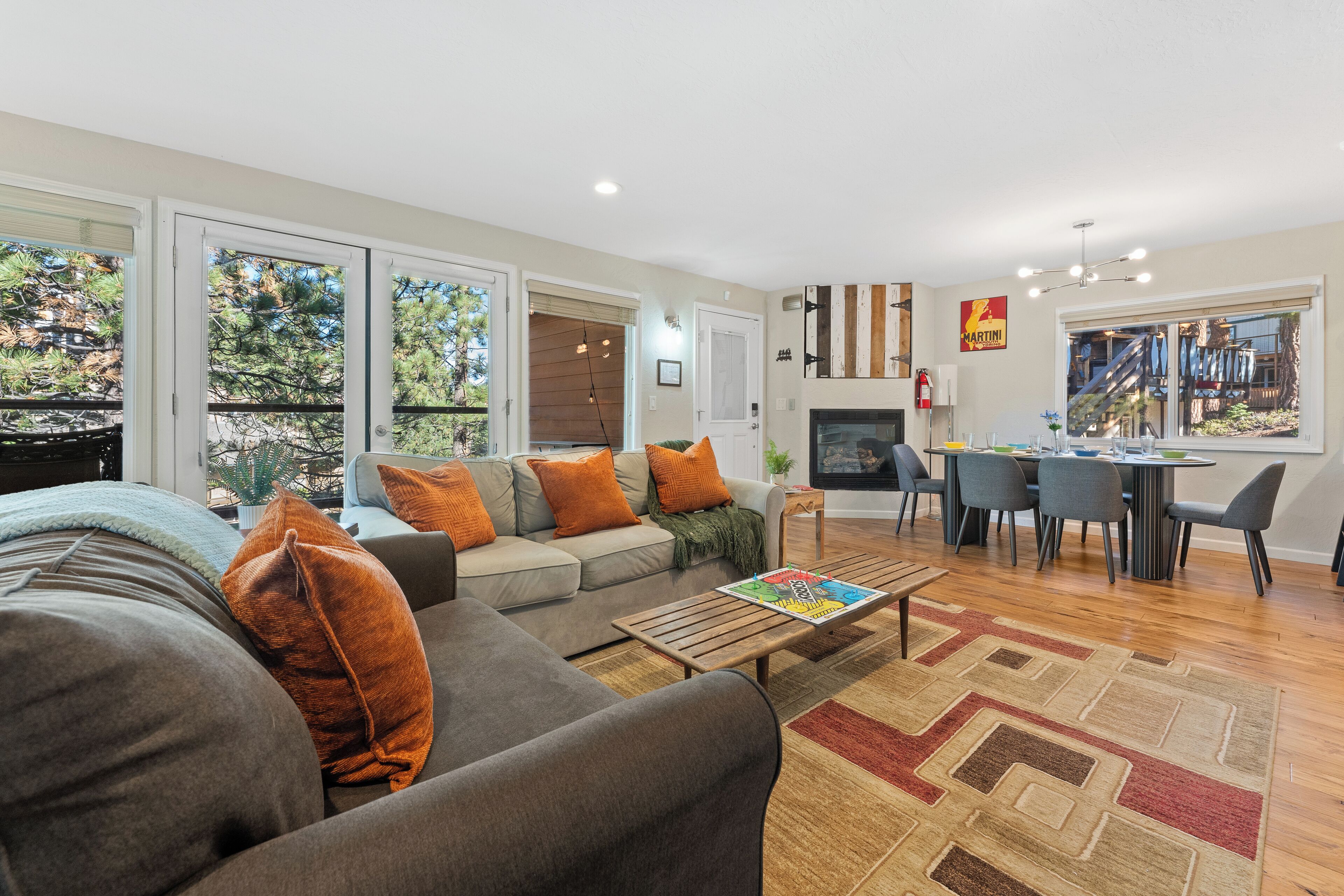 Smart TV, fireplace, offices