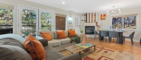 Smart TV, fireplace, offices