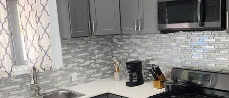 微波炉、烤箱、炉灶、茶具/咖啡用具