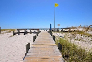 Una playa cerca
