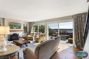 Smart-tv en een open haard