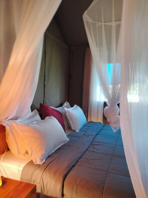 Egyptian cotton sheets, premium bedding, memory-foam beds - Harmony Haven Eco Resort Udawalawe (Udawalawe)
