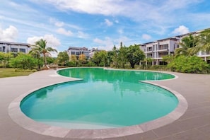 Outdoor pool - Luxy Park Hotel & Apartments - MTown (Phu Quoc Island)