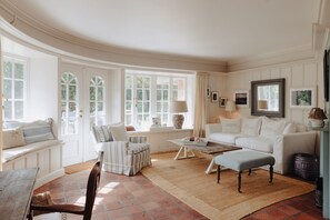 Imagen sin descripción, 4 de 85, botón