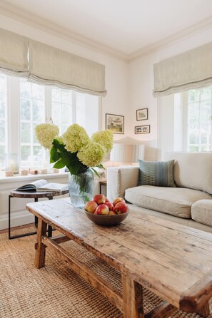 Imagen sin descripción, 3 de 85, botón