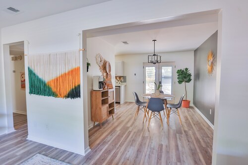 Less than 1 mile from downtown Fairhope!