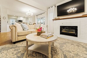 Smart-tv en een open haard