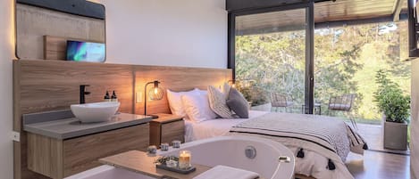 Standard Room | Minibar, desk, laptop workspace, WiFi (free)
