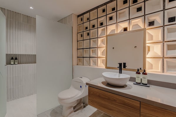 Hair dryer, towels, soap, shampoo - Soy Local Reserva Sajonia  (Rionegro)