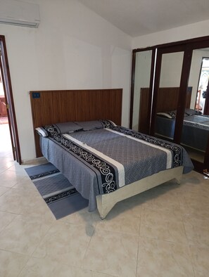 2 bedrooms, iron/ironing board, WiFi, bed sheets - Cozy 2-bedroom apartment with WiFi, AC in charming Santo Domingo este. (Santo Domingo este)