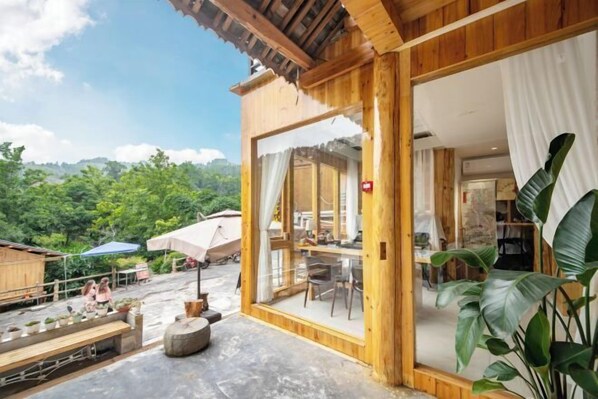 Property amenity - Floral Hotel · Zhaoxing Blooming Time Boutique Hotel (Liping)