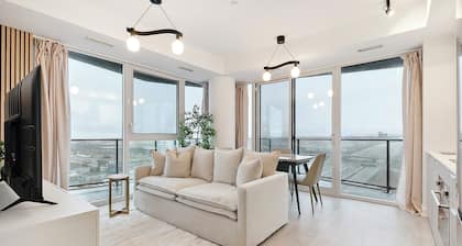 Chic Condo in Prime Location – Stylish Stay with Easy Access to Everything!