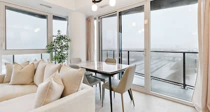 Chic Condo in Prime Location â Stylish Stay with Easy Access to Everything!