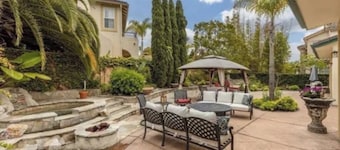Gorgeous Executive home - 4-BR 3.5 Ba, WiFi in Encinitas Ranch, close to beach