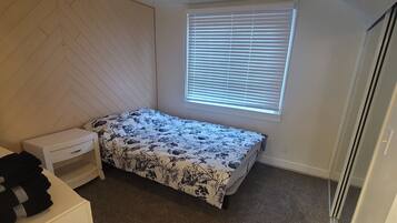 1 Schlafzimmer, Bügeleisen/Bügelbrett, WLAN, Bettwäsche