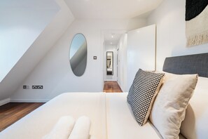 3 bedrooms, iron/ironing board, travel cot, free WiFi