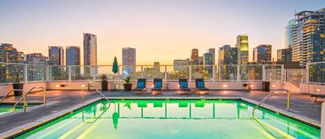 Alberca al aire libre