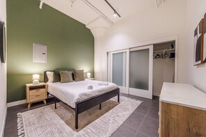 2 chambres, bureau, fer et planche à repasser, Wi-Fi gratuit