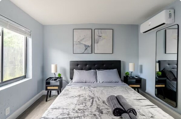 2 habitaciones, tabla de planchar con plancha y wifi gratis 