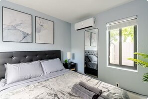 2 bedrooms, iron/ironing board, free WiFi, bed sheets