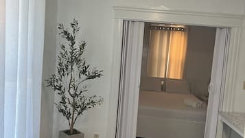 1 Schlafzimmer, Bügeleisen/Bügelbrett, kostenloses WLAN, Bettwäsche