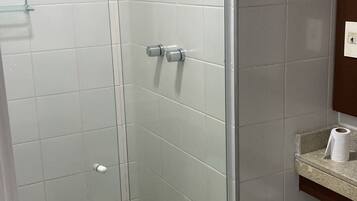 Suite | Bathroom | Shower, towels, soap, toilet paper