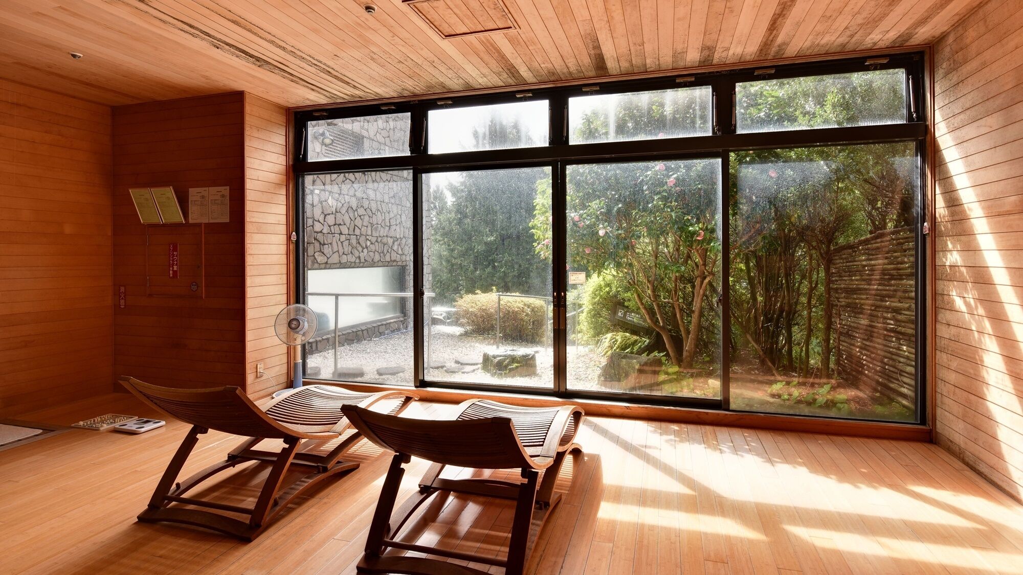 المنشأة من الداخل