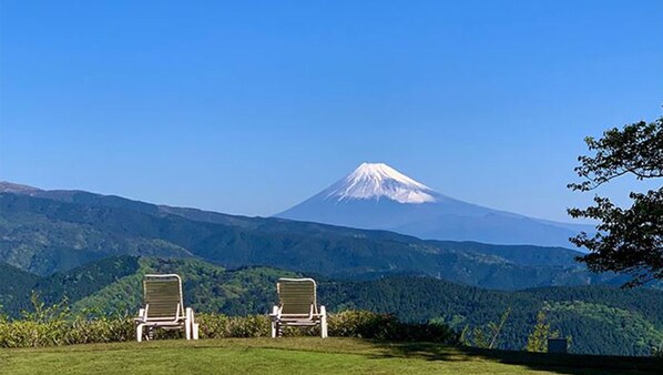 Property grounds - Yugashima Golf Club & Hotel Resort (Izu City)