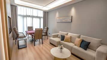 Comfort Suite, Balcony, City View