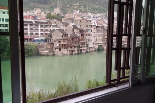 Zhenyuan Yishan Yishui River View Homestay