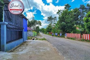 Ảnh chưa phân loại, 4 trong số 6 ảnh, nút