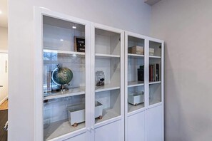 Interior - Apartment Fully Furnished 1 bedroom 1-4131 (Montreal)