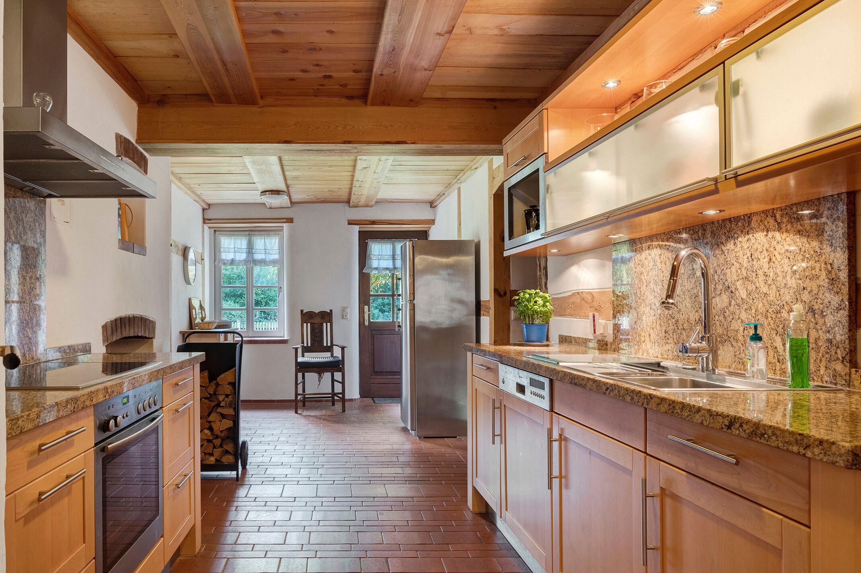 Réfrigérateur, four, plaque de cuisson, lave-vaisselle