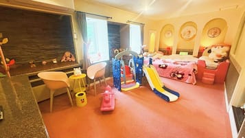 1 quarto, Wi-Fi de cortesia, roupa de cama