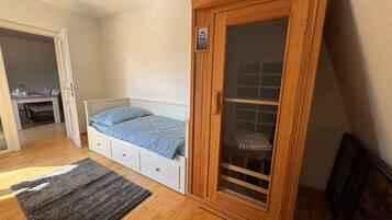 2 habitaciones, tabla de planchar con plancha y wifi gratis