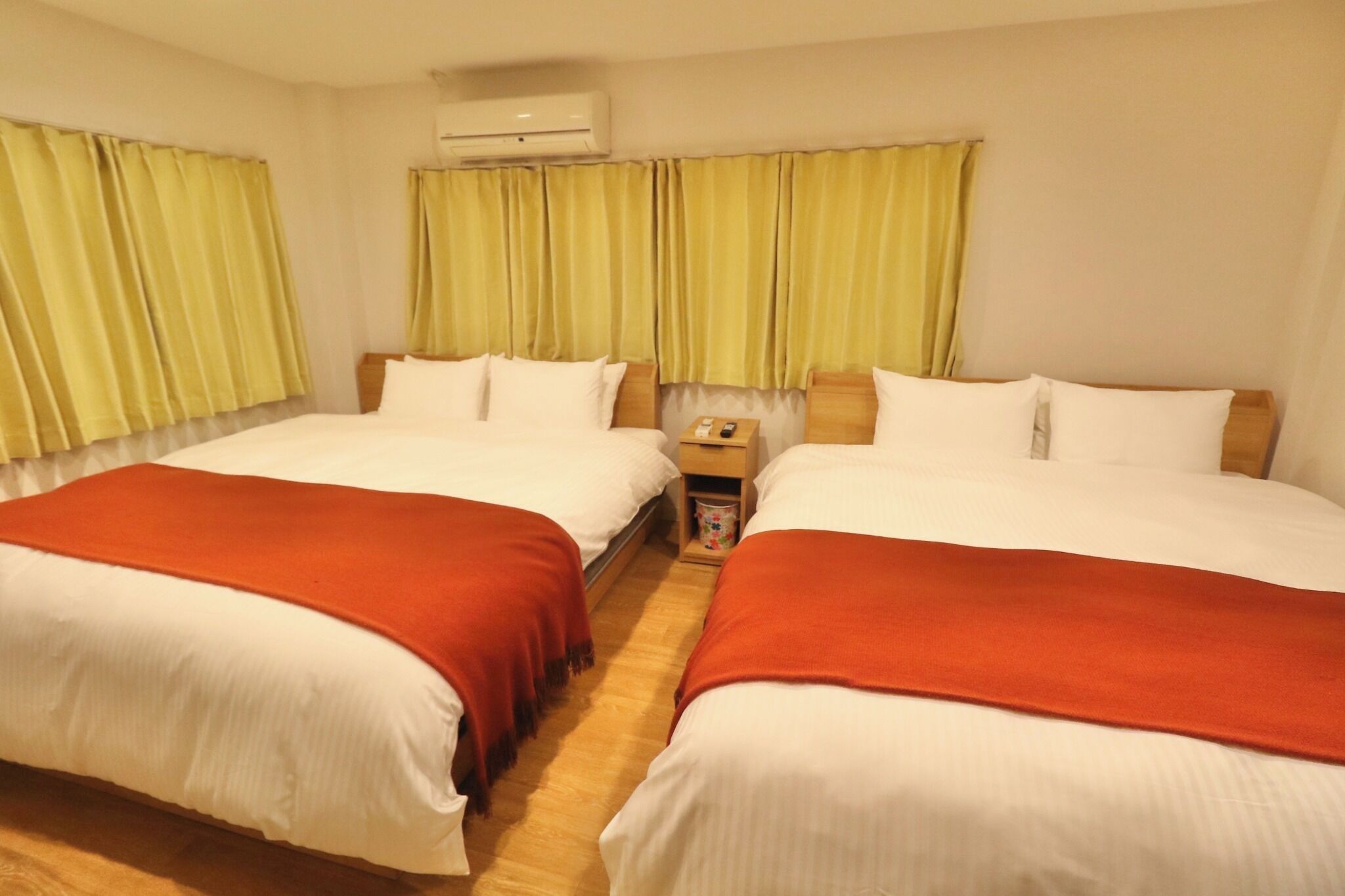 1 bedroom, desk, free WiFi, bed sheets