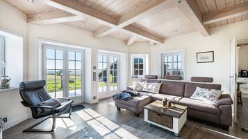 Tv, pejs, dvd-afspiller