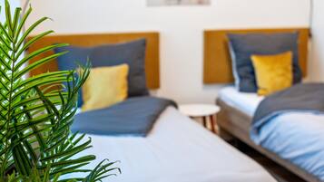 1 slaapkamer, een strijkplank/strijkijzer, gratis wifi, beddengoed