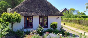 Holiday Home 'Unser Froschhaus' with Private Terrace, Private Garden and Wi-Fi