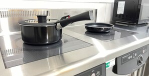 冷蔵庫、電子レンジ