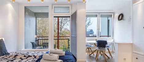 1 bedroom, free WiFi, bed sheets