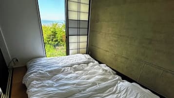 2 多间卧室、办公桌、免费 WiFi、床单